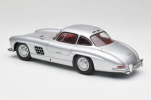 Mercedes 300 SL W198 Gullwing Argento Minichamps 1:18 180039000 Pressofusione — immagine 7 di 8