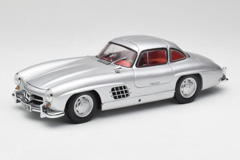 Mercedes 300 SL W198 Gullwing Argento Minichamps 1:18 180039000 Pressofusione