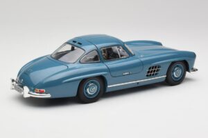 Mercedes 300 SL W198 Azzurro Minichamps 1:18 180039007 Pressofusione — immagine 3 di 8