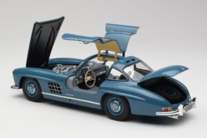Mercedes 300 SL W198 Azzurro Minichamps 1:18 180039007 Pressofusione — immagine 5 di 8