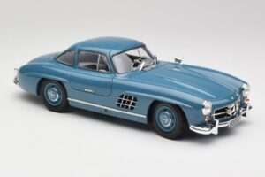 Mercedes 300 SL W198 Azzurro Minichamps 1:18 180039007 Pressofusione — immagine 6 di 8