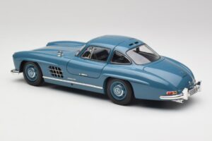 Mercedes 300 SL W198 Azzurro Minichamps 1:18 180039007 Pressofusione — immagine 7 di 8