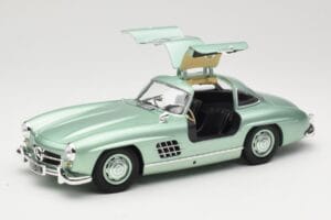 Mercedes 300 SL W198 Gullwing Light Green Metallic Minichamps 1:18 110037221 Pressofusione — immagine 2 di 8