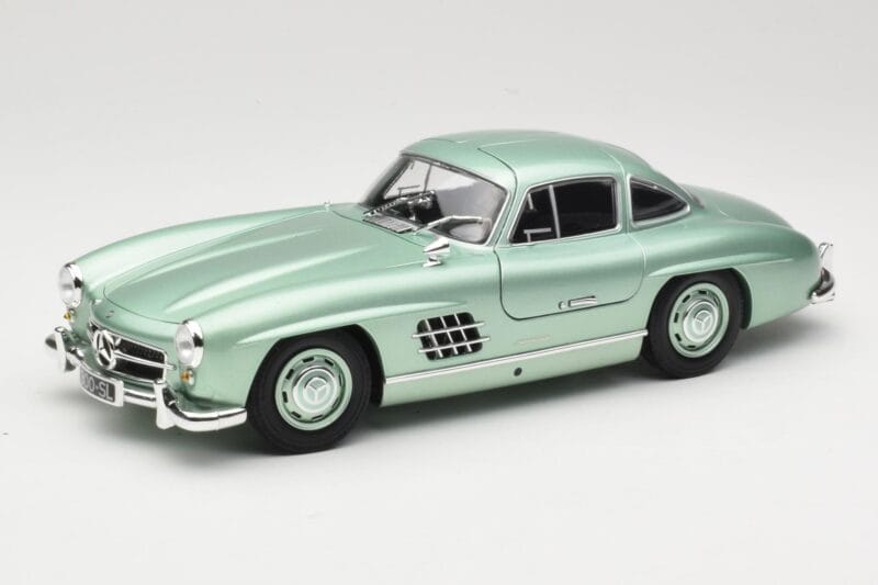 Mercedes 300 SL W198 Gullwing Light Green Metallic Minichamps 1:18 110037221 Pressofusione