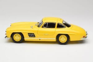 Mercedes 300 SL W198 Giallo Chiaro Minichamps 1:18 180039009 Pressofusione — immagine 4 di 8