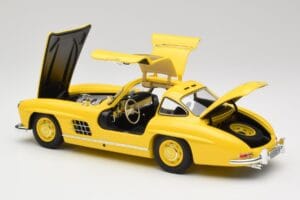 Mercedes 300 SL W198 Giallo Chiaro Minichamps 1:18 180039009 Pressofusione — immagine 5 di 8