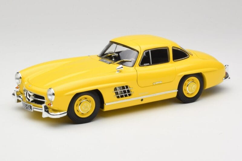 Mercedes 300 SL W198 Giallo Chiaro Minichamps 1:18 180039009 Pressofusione
