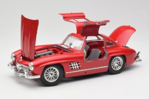 Mercedes 300 SL W198 Red Metallic Bburago 1:18 3013-M1 Pressofusione — immagine 2 di 8
