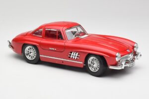 Mercedes 300 SL W198 Red Metallic Bburago 1:18 3013-M1 Pressofusione — immagine 6 di 8