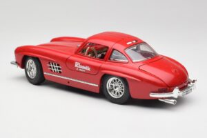Mercedes 300 SL W198 Red Metallic Bburago 1:18 3013-M1 Pressofusione — immagine 7 di 8