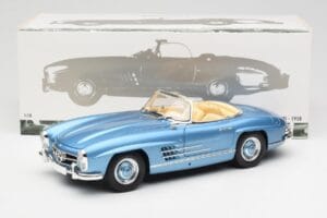 Mercedes 300 SL W198 Roadster Hardtop Light Blue Metallic Minichamps 1:18 180039042 Pressofusione — immagine 9 di 9