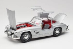 Mercedes 300 SL W198 Gullwing Silver Grigio Bburago 1:18 3513 Pressofusione — immagine 2 di 8