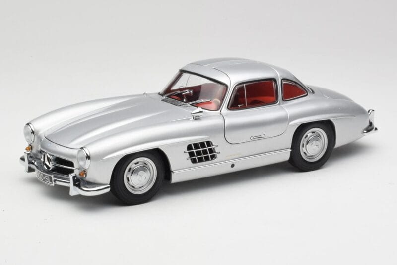 Mercedes 300 SL W198 Gullwing Argento Metallizzato Minichamps 1:18 B66040379 Pressofusione