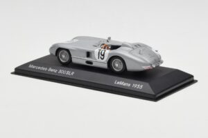 Mercedes 300 SLR #19 J.M. Fangio / S. Moss 24 Hours of Le Mans 1955 Minichamps 1:43 B66040253 Pressofusione — immagine 3 di 4