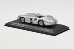 Mercedes 300 SLR #19 P. Levegh / J. Fitch 24 Hours of Le Mans 1955 Minichamps 1:43 432553000 Pressofusione — immagine 3 di 4