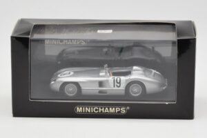Mercedes 300 SLR #19 P. Levegh / J. Fitch 24 Hours of Le Mans 1955 Minichamps 1:43 432553000 Pressofusione — immagine 4 di 4