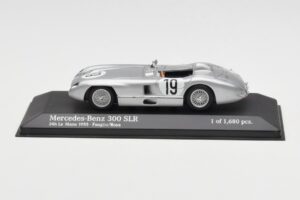 Mercedes 300 SLR #19 P. Levegh / J. Fitch 24 Hours of Le Mans 1955 Minichamps 1:43 432553000 Pressofusione