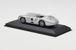 Mercedes 300 SLR #21 K. Kling / A. Simon 24 Hours of Le Mans 1955 Minichamps 1:43 432553021 Pressofusione — immagine 3 di 4