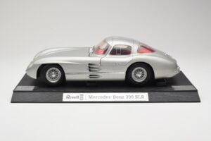 Mercedes 300 SLR Argento Revell 1:12 08851 Pressofusione — immagine 4 di 8