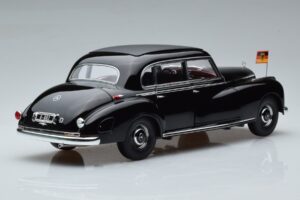 Mercedes 300 W186 Konrad Adenauer Norev 1:18 183707 Pressofusione — immagine 3 di 9