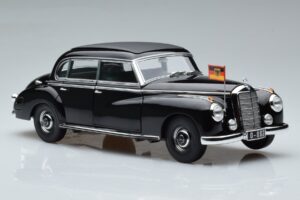 Mercedes 300 W186 Konrad Adenauer Norev 1:18 183707 Pressofusione — immagine 6 di 9
