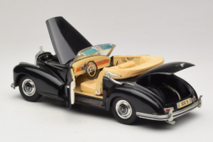 Mercedes 300S Nero Maisto 1:18 52116-P1 Pressofusione — immagine 5 di 8