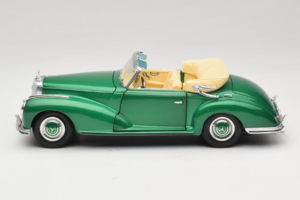 Mercedes 300S Cabriolet Green Metallic Maisto 1:18 52116 Pressofusione — immagine 4 di 7
