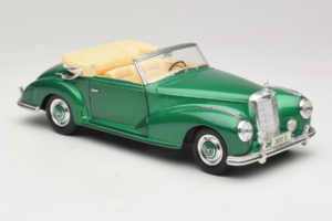 Mercedes 300S Cabriolet Green Metallic Maisto 1:18 52116 Pressofusione — immagine 5 di 7