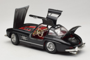Mercedes 300SL Nero Bburago 1:18 3015-M3 Pressofusione — immagine 5 di 8