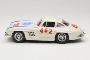 Mercedes 300SL #452 Mille Miglia 1955 Bianco Bburago 1:18 3015-M2 Pressofusione — immagine 4 di 8