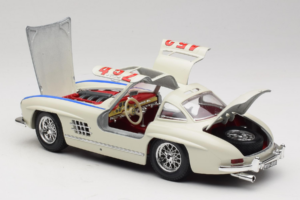 Mercedes 300SL #452 Mille Miglia 1955 Bianco Bburago 1:18 3015-M2 Pressofusione — immagine 5 di 8