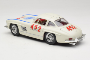 Mercedes 300SL #452 Mille Miglia 1955 Bianco Bburago 1:18 3015-M2 Pressofusione — immagine 7 di 8