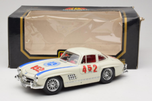 Mercedes 300SL #452 Mille Miglia 1955 Bianco Bburago 1:18 3015-M2 Pressofusione — immagine 8 di 8