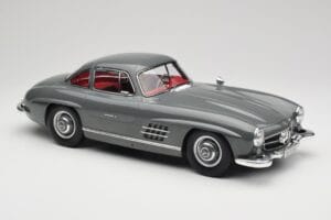 Mercedes 300SL W198 Gullwing Graphite Grey Norev 1:12 123852 Pressofusione — immagine 4 di 6