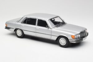 Mercedes 450 SEL 6.9 W116 Argento Revell 1:18 8955 Pressofusione — immagine 6 di 8