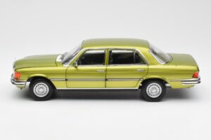 Mercedes 450 SEL W116 Citrus Verde Edizione Dealer Norev 1:18 B66040683 Pressofusione — immagine 4 di 8