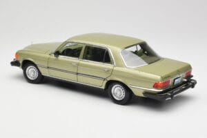 Mercedes 450 SEL W116 J.R. Ewing Dallas Verde Argento Norev 1:18 183975 Pressofusione — immagine 6 di 8