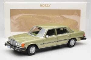 Mercedes 450 SEL W116 J.R. Ewing Dallas Verde Argento Norev 1:18 183975 Pressofusione — immagine 8 di 8