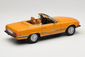 Mercedes 450 SL R107 Cayenne Orange Norev 1:18 183350 Pressofusione — immagine 4 di 10