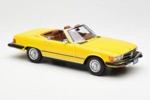 Mercedes 450SL R107 Giallo US Version Norev 1:18 183727 Pressofusione — immagine 7 di 9