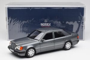 Mercedes 500 E W124 Pearl Grigio Norev 1:18 183946 Pressofusione — immagine 8 di 8