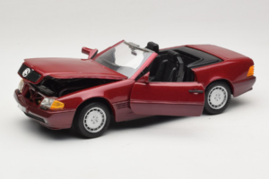 Mercedes 500 SL R129 Rosso Scuro Revell 1:18 8801 Pressofusione — immagine 2 di 8