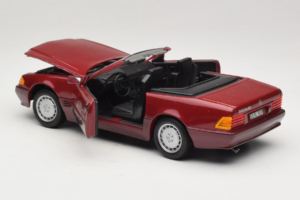 Mercedes 500 SL R129 Rosso Scuro Revell 1:18 8801 Pressofusione — immagine 5 di 8