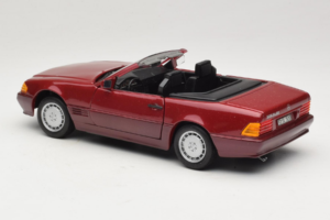 Mercedes 500 SL R129 Rosso Scuro Revell 1:18 8801 Pressofusione — immagine 7 di 8