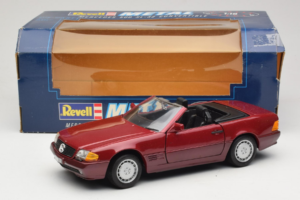 Mercedes 500 SL R129 Rosso Scuro Revell 1:18 8801 Pressofusione — immagine 8 di 8