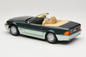 Mercedes 500 SL R129 Verde Argento Revell 1:18 8802 Pressofusione — immagine 7 di 8