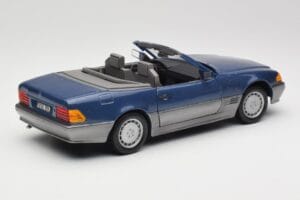 Mercedes SL 500 R129 Nautic Blue Metallic Revell 1:18 8081 Pressofusione — immagine 3 di 8