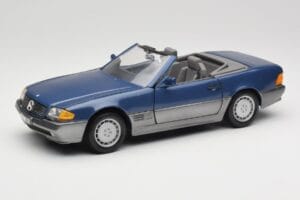 Mercedes SL 500 R129 Nautic Blue Metallic Revell 1:18 8081 Pressofusione