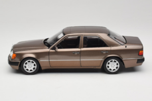 Mercedes 500E W124 Impala Metallic Norev 1:18 183954 Pressofusione — immagine 4 di 8