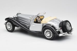 Mercedes 500K Roadster Argento Bburago 1:18 3020-M1 Pressofusione — immagine 5 di 8